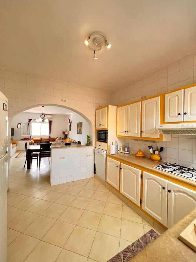 Villa Elena 미던 외부 사진
